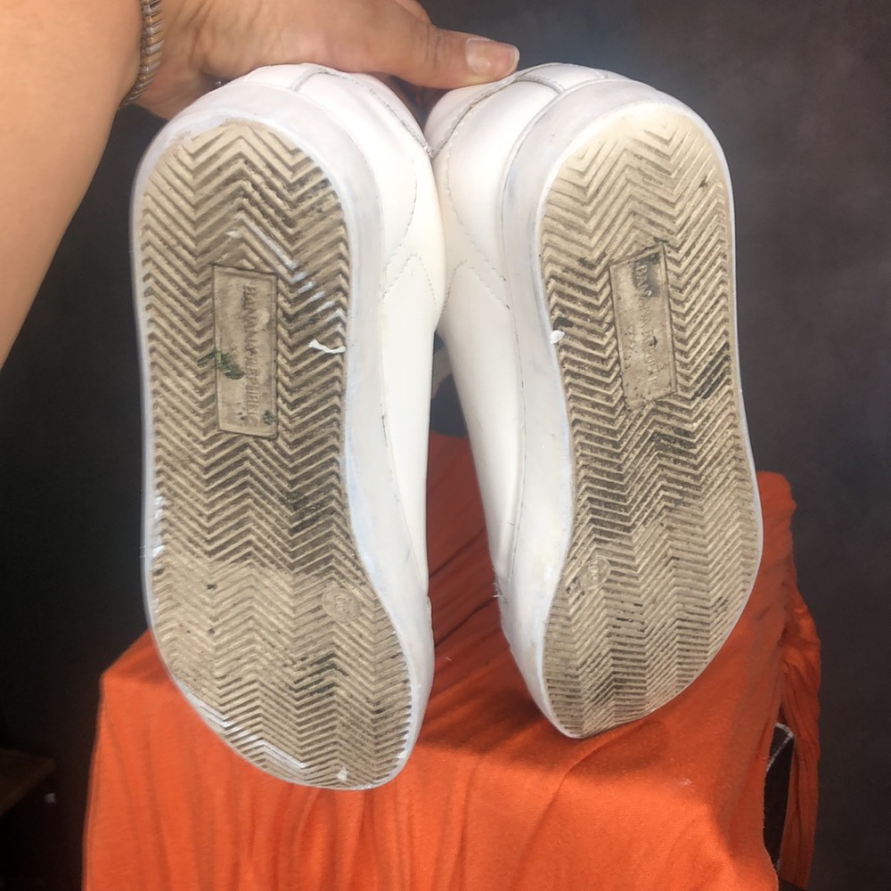 Banana Republic Classic White Sneakers - Picture 3 of 5